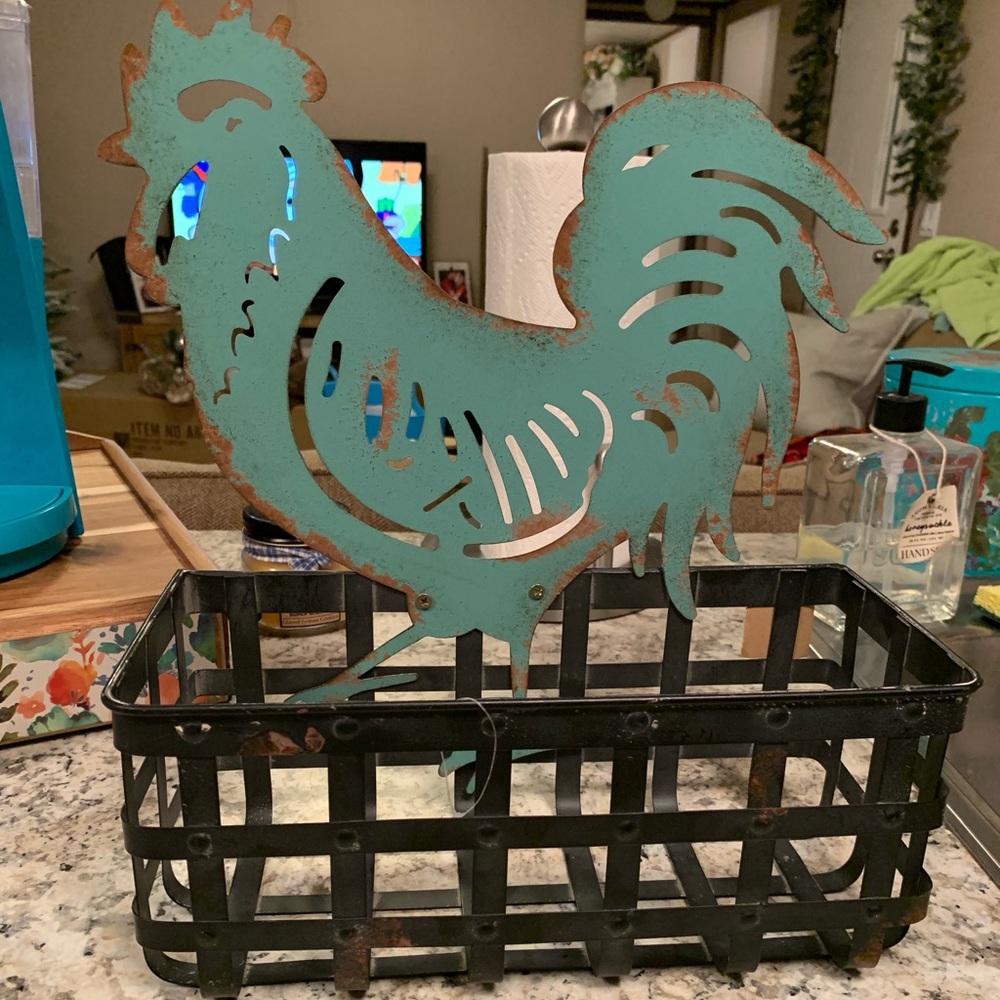 Metal Rooster Basket